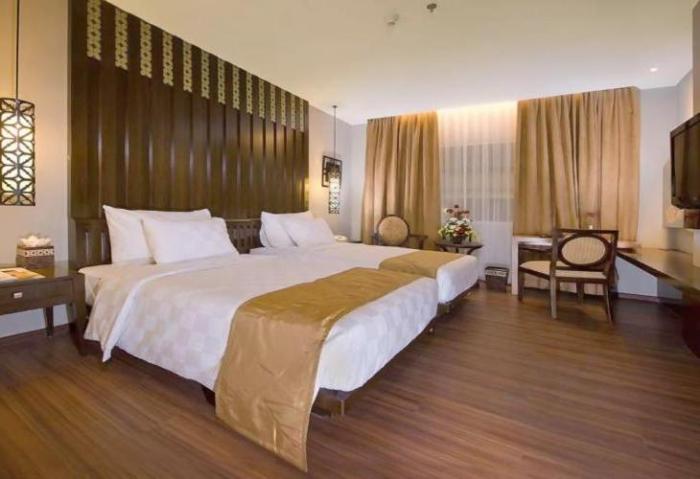 Hotel dekat poltekkes surakarta