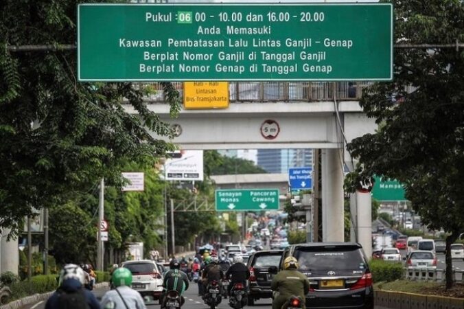 Apakah ganjil genap Jakarta berlaku saat hari libur nasional?