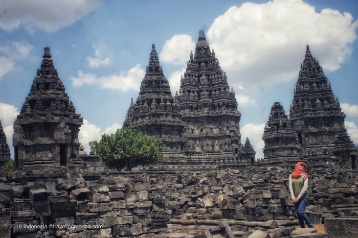 Prambanan temple indonesia yogyakarta compounds java