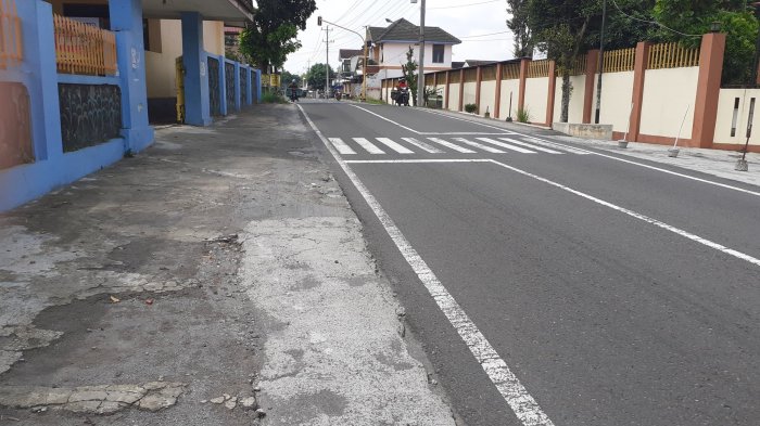 Jln pratanggapati ngemingan rt2 rw1 dekat bengkel didik jebres solo