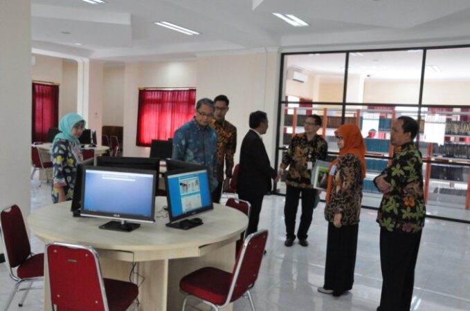 Perpustakaan poltekkes surakarta