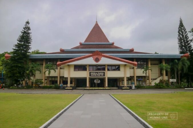 Biaya pendidikan di uns solo